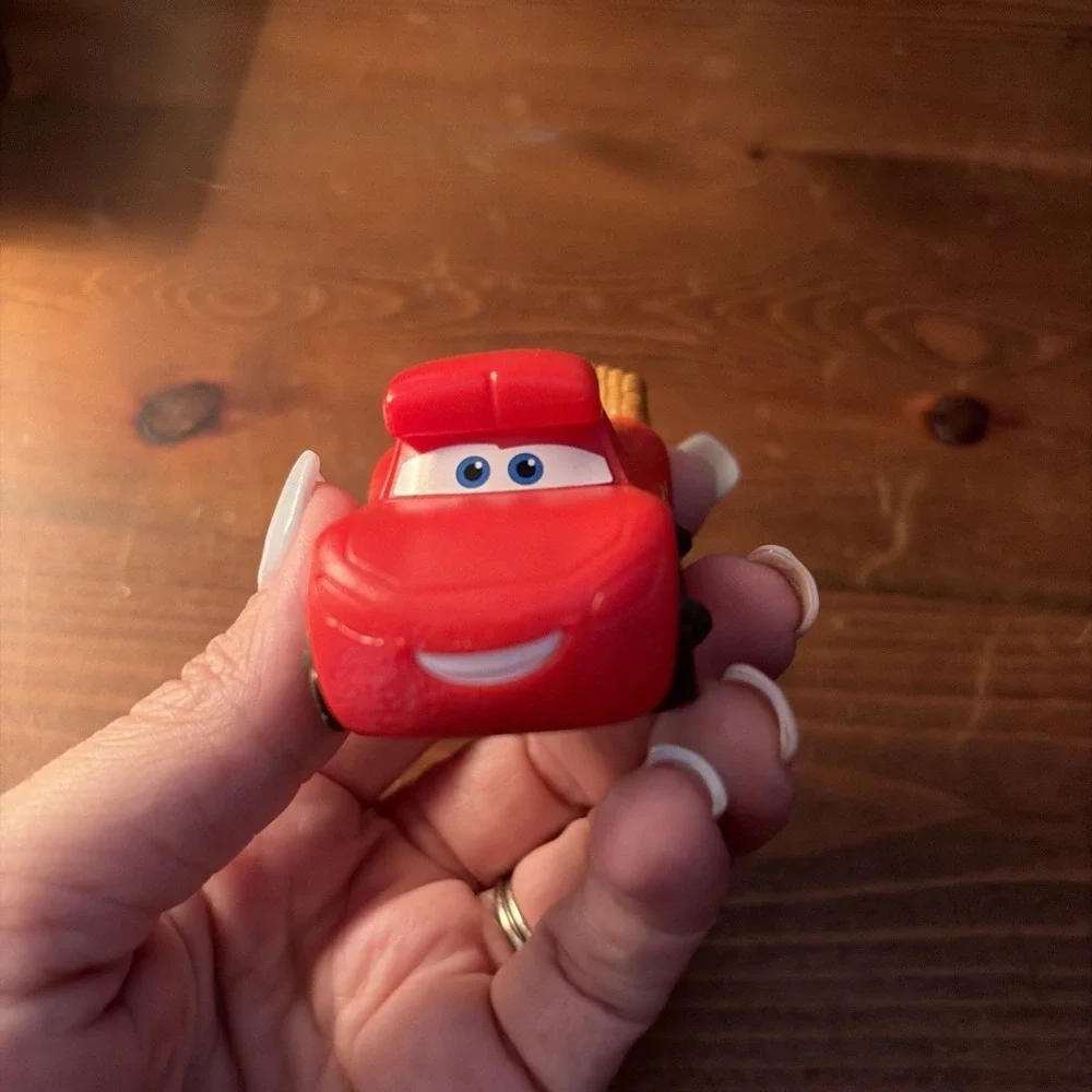 LOT OF 6 DISNEY PIXAR CARS TOYS
